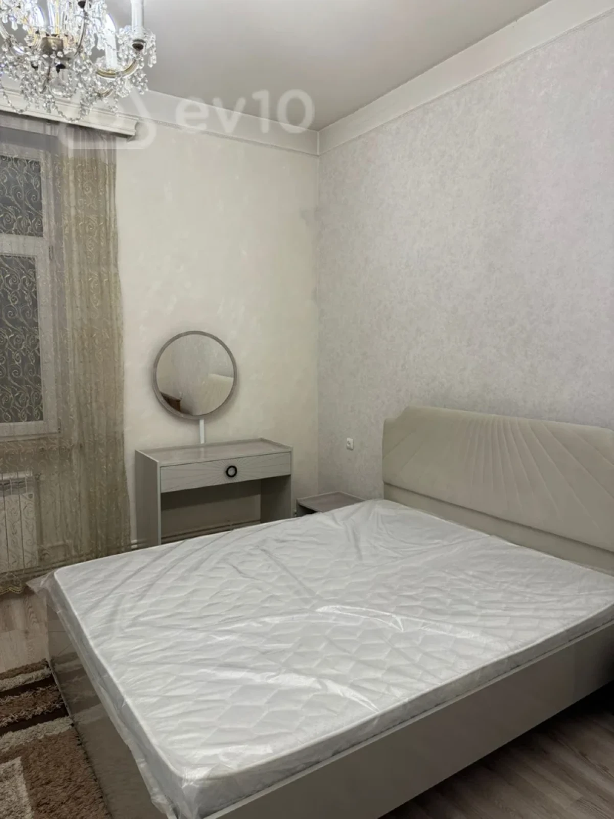 Kirayə verilir 2 otaqlı köhnə tikili 70 m²