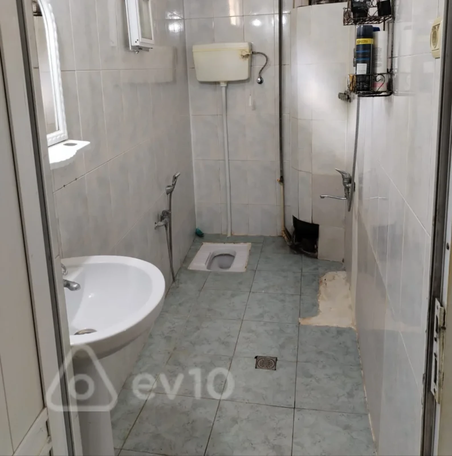 Kirayə verilir 3 otaqlı köhnə tikili 100 m²