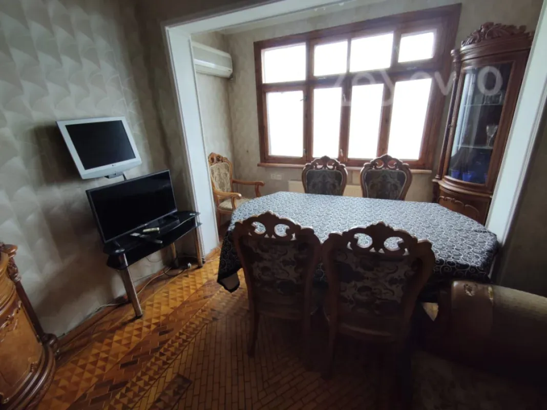 Kirayə verilir 3 otaqlı köhnə tikili 80 m²