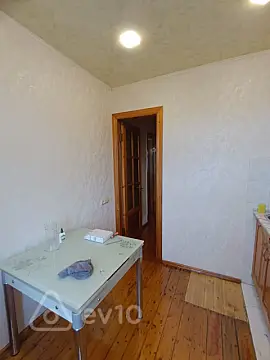 Kirayə verilir 3 otaqlı köhnə tikili 80 m²