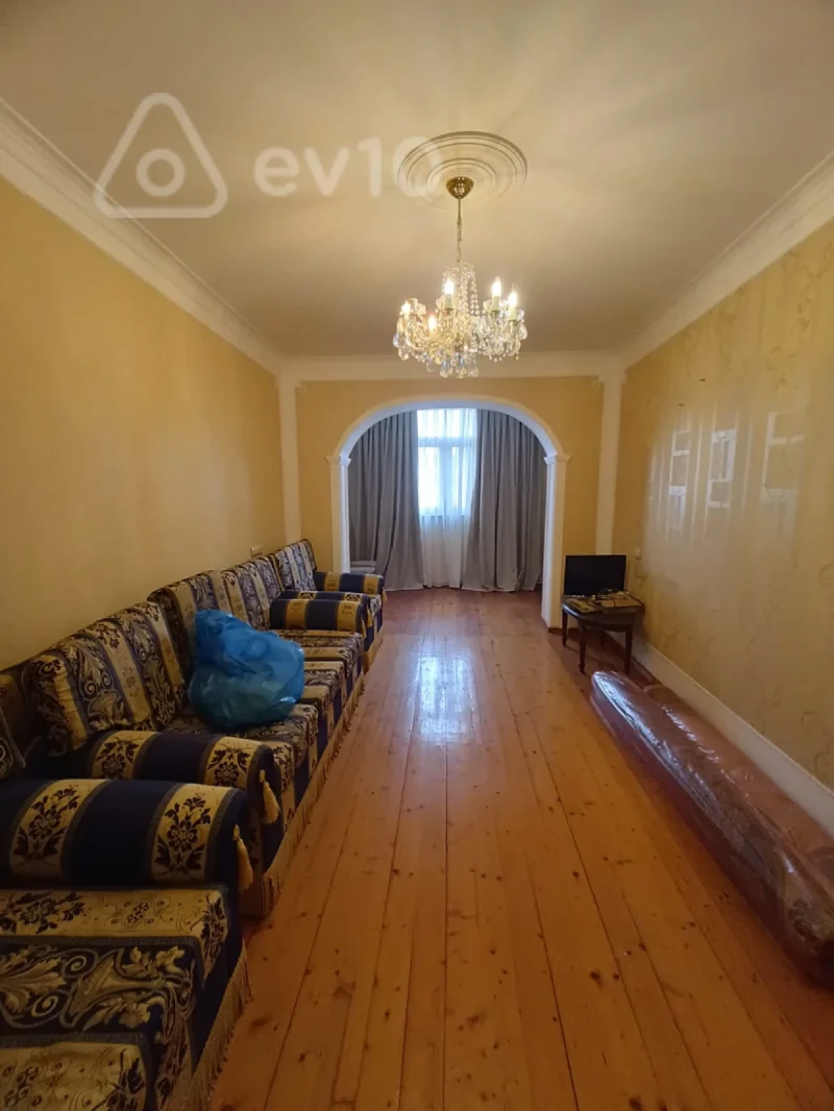 Kirayə verilir 3 otaqlı köhnə tikili 80 m²