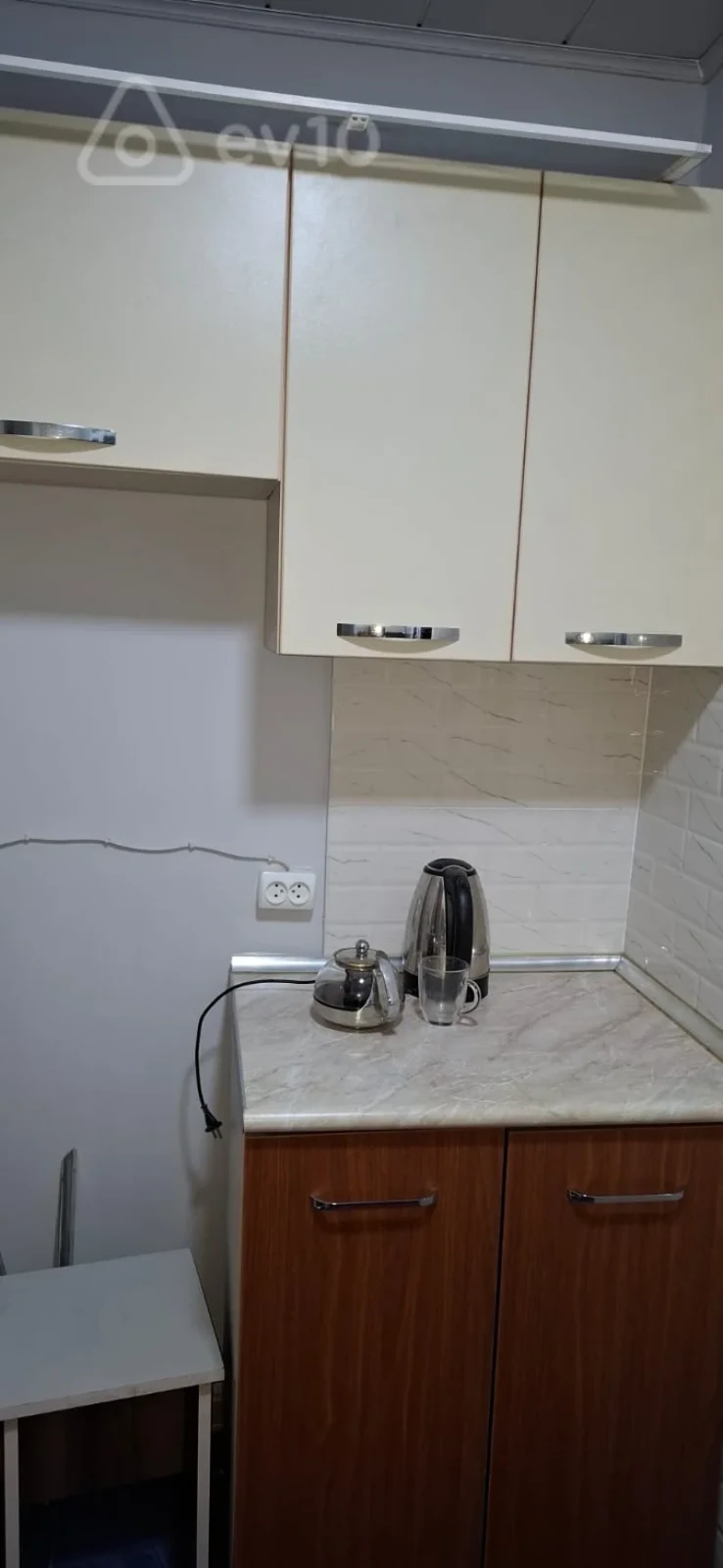 Kirayə verilir 2 otaqlı köhnə tikili 40 m²