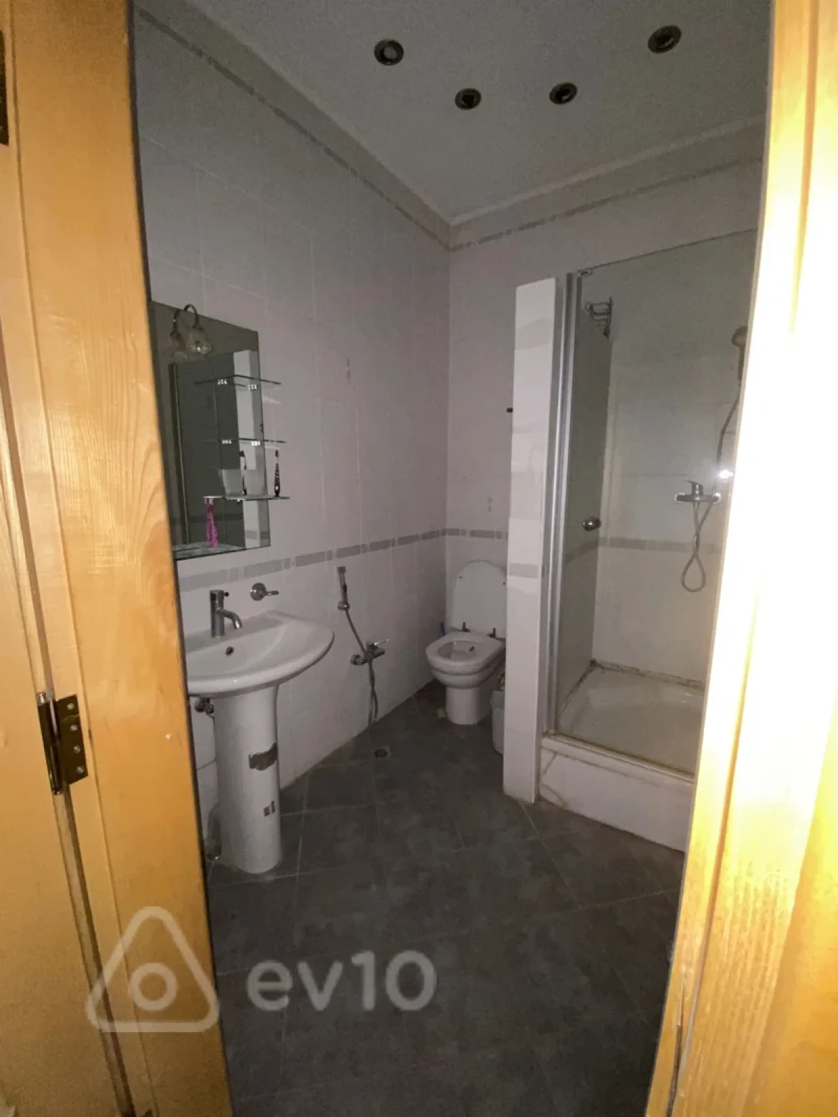 Satılır 4 otaqlı yeni tikili 186 m²