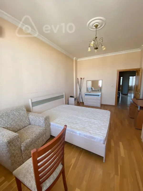 Satılır 4 otaqlı yeni tikili 186 m²