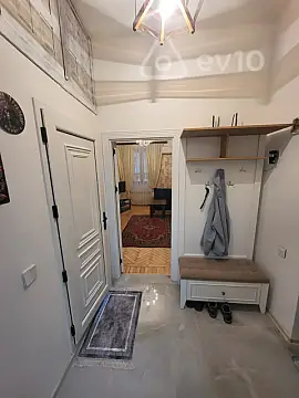 Kirayə verilir 2 otaqlı köhnə tikili 50 m²