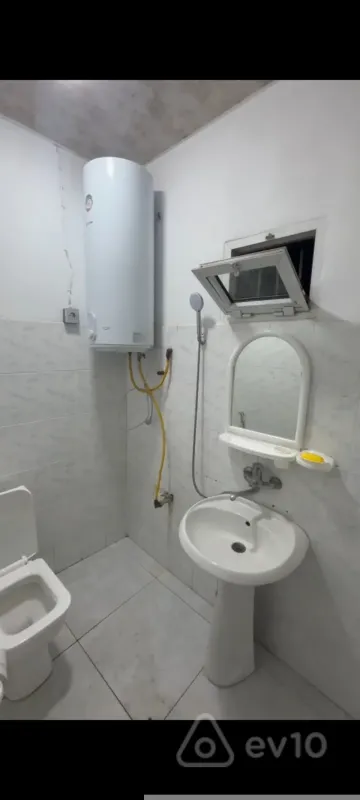 Kirayə verilir 2 otaqlı həyət evi 60 m²