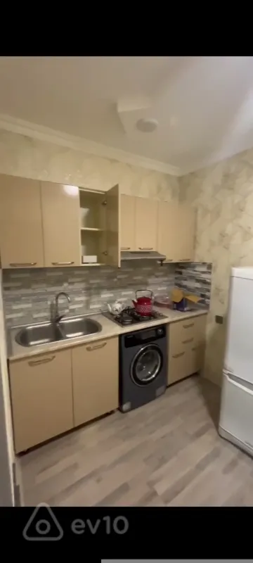 Kirayə verilir 2 otaqlı həyət evi 60 m²