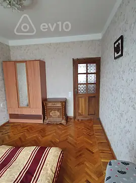Kirayə verilir 3 otaqlı köhnə tikili 80 m²