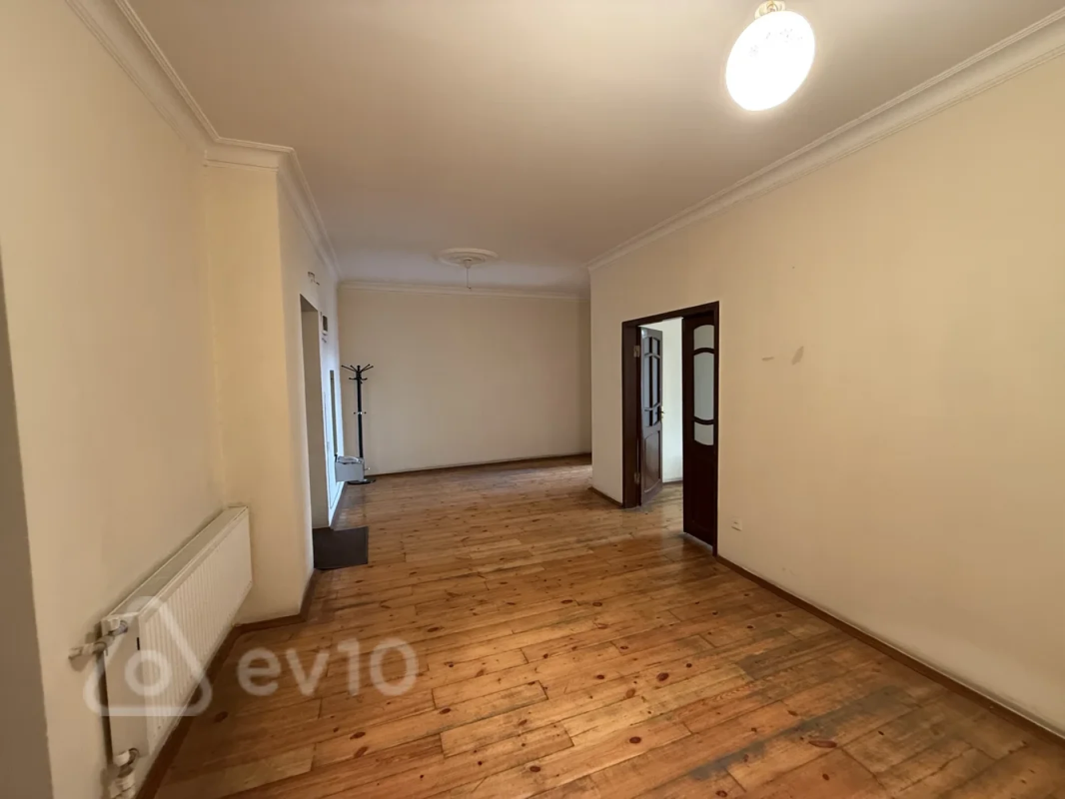 Satılır 4 otaqlı yeni tikili 150 m²