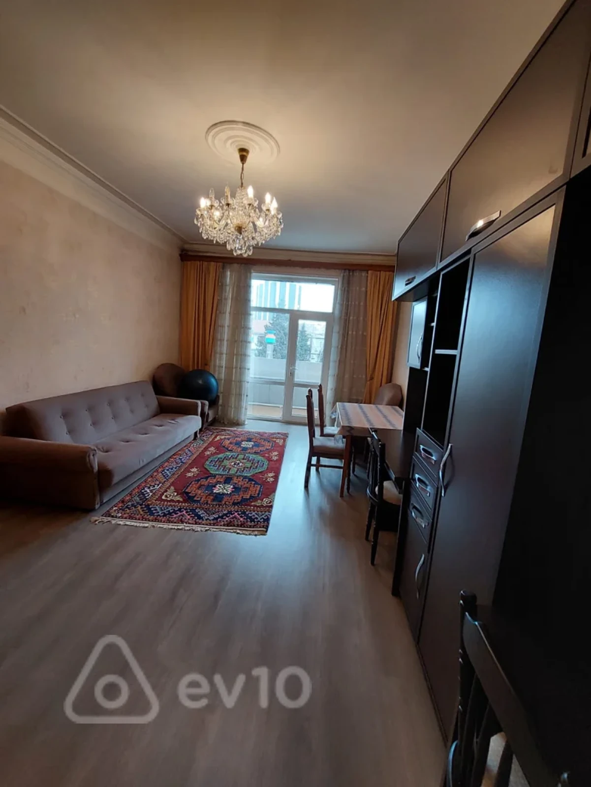 Kirayə verilir 2 otaqlı yeni tikili 65 m²