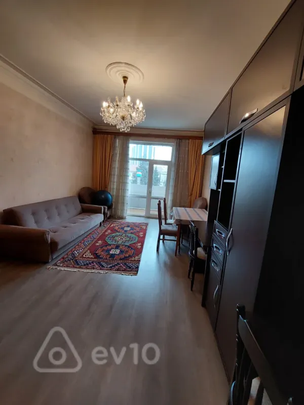 Kirayə verilir 2 otaqlı yeni tikili 65 m²