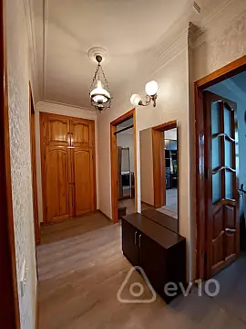 Kirayə verilir 2 otaqlı yeni tikili 65 m²