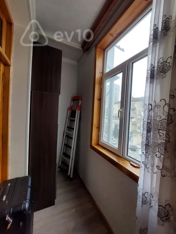 Kirayə verilir 2 otaqlı yeni tikili 65 m²