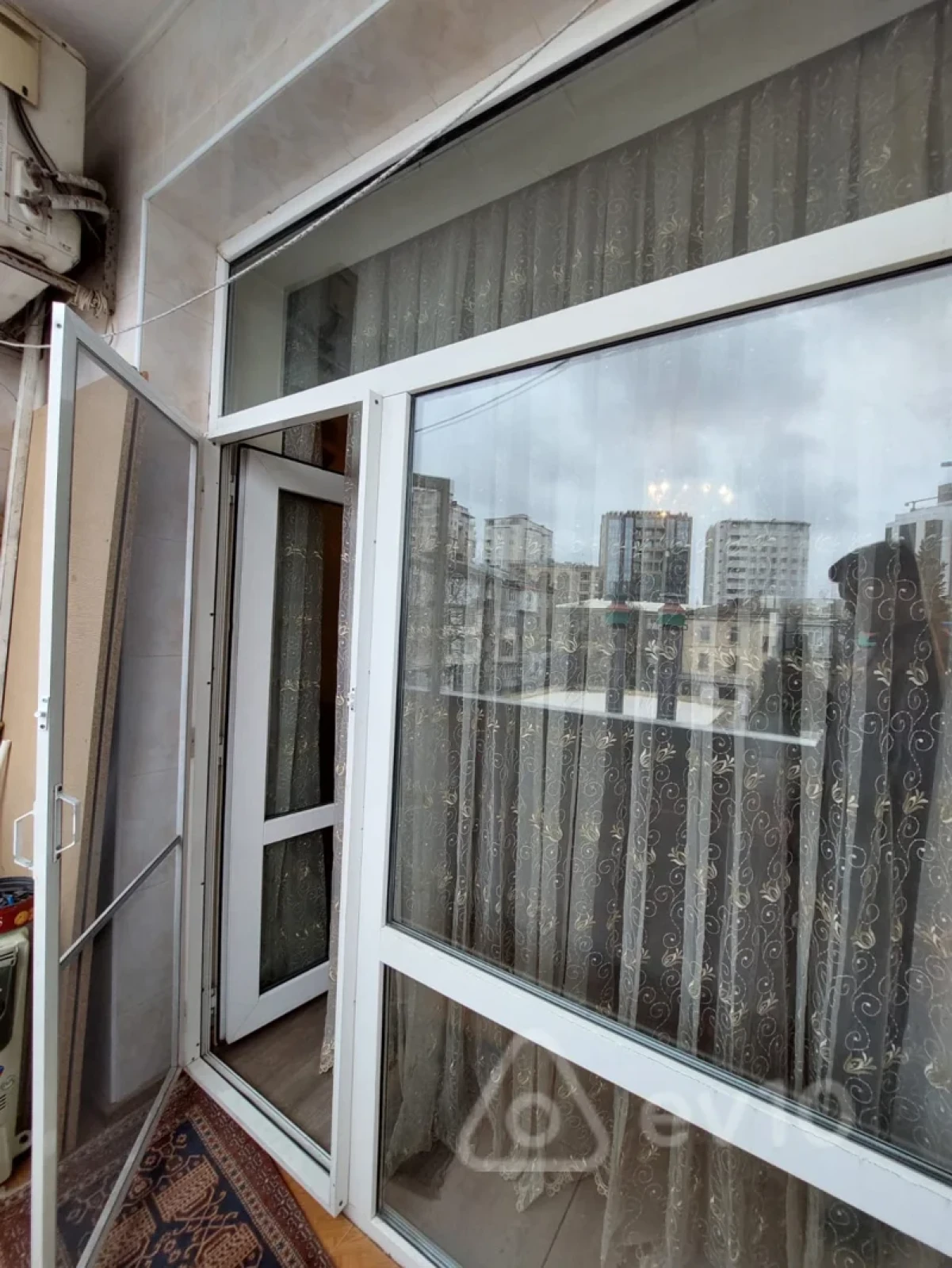 Kirayə verilir 2 otaqlı yeni tikili 65 m²