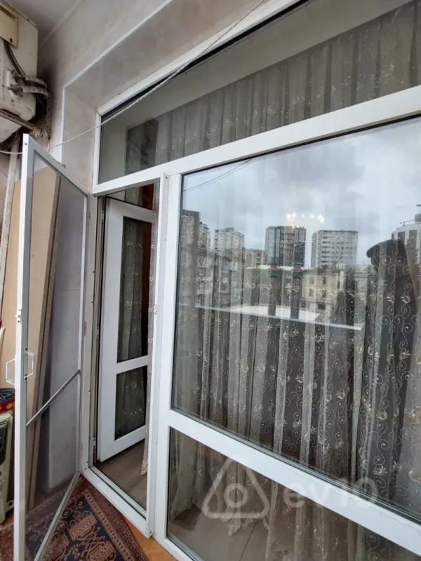 Kirayə verilir 2 otaqlı yeni tikili 65 m²