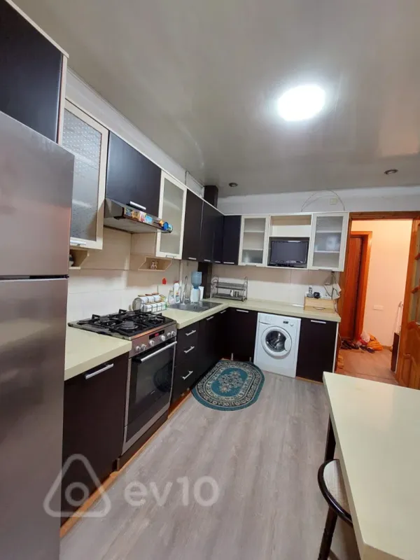 Kirayə verilir 2 otaqlı yeni tikili 65 m²