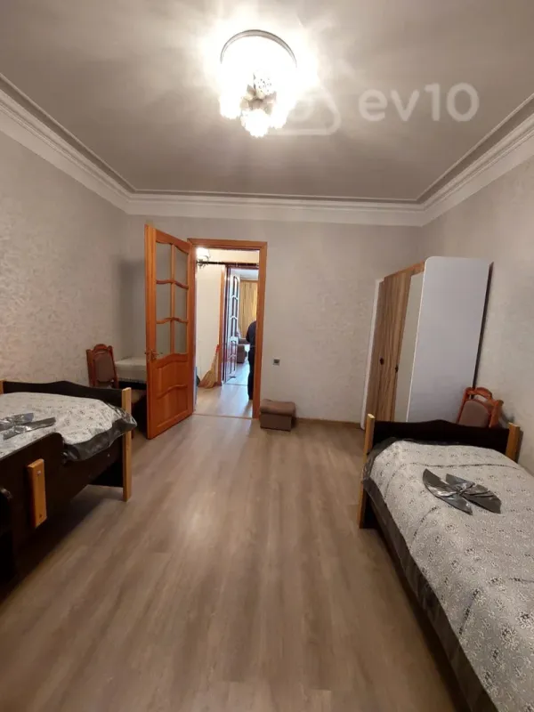 Kirayə verilir 2 otaqlı yeni tikili 65 m²