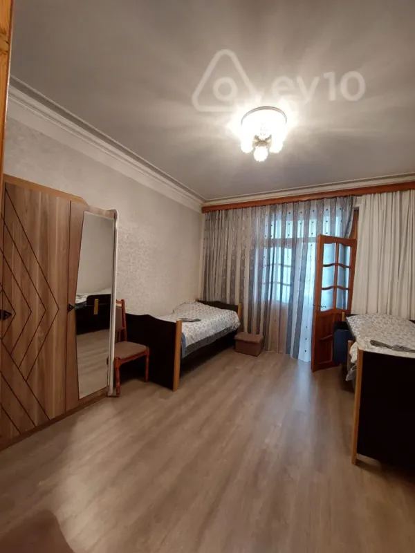 Kirayə verilir 2 otaqlı yeni tikili 65 m²