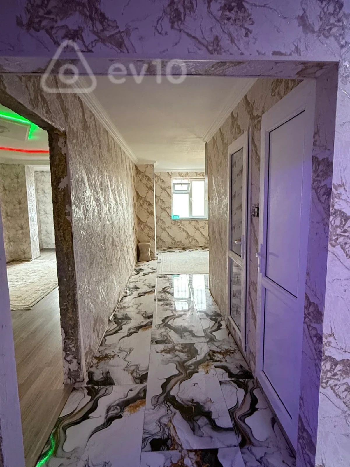 Satılır 3 otaqlı köhnə tikili 85 m²