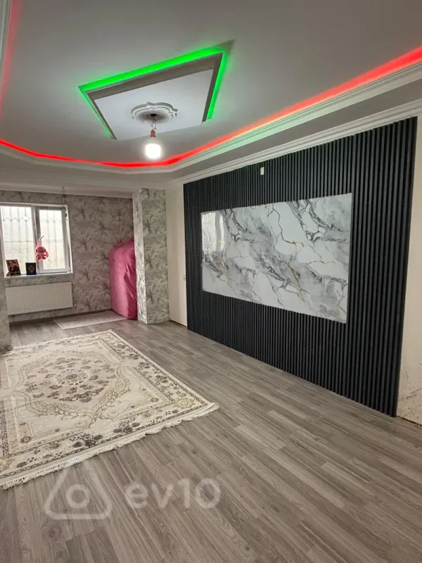 Satılır 3 otaqlı köhnə tikili 85 m²