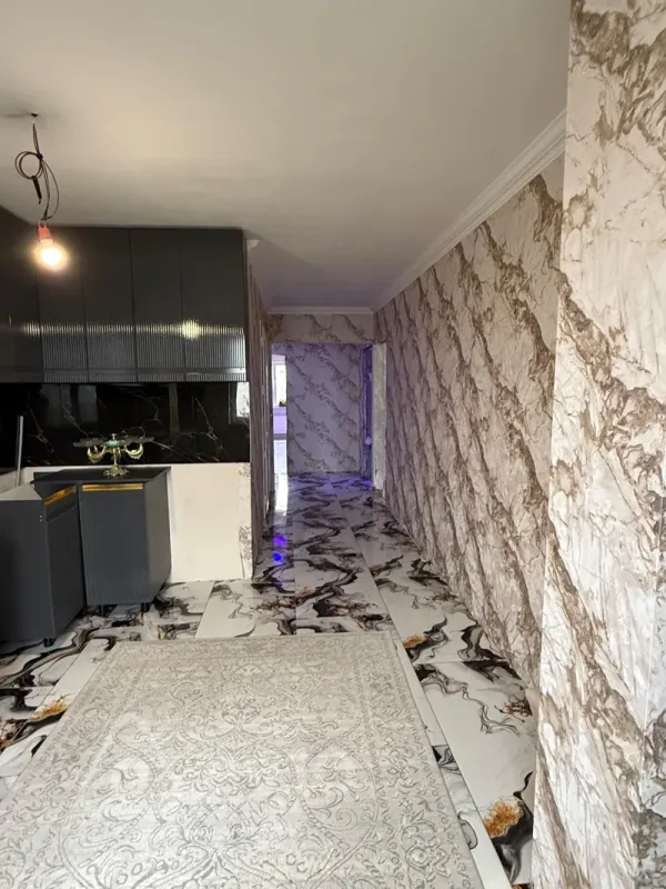 Satılır 3 otaqlı köhnə tikili 85 m²