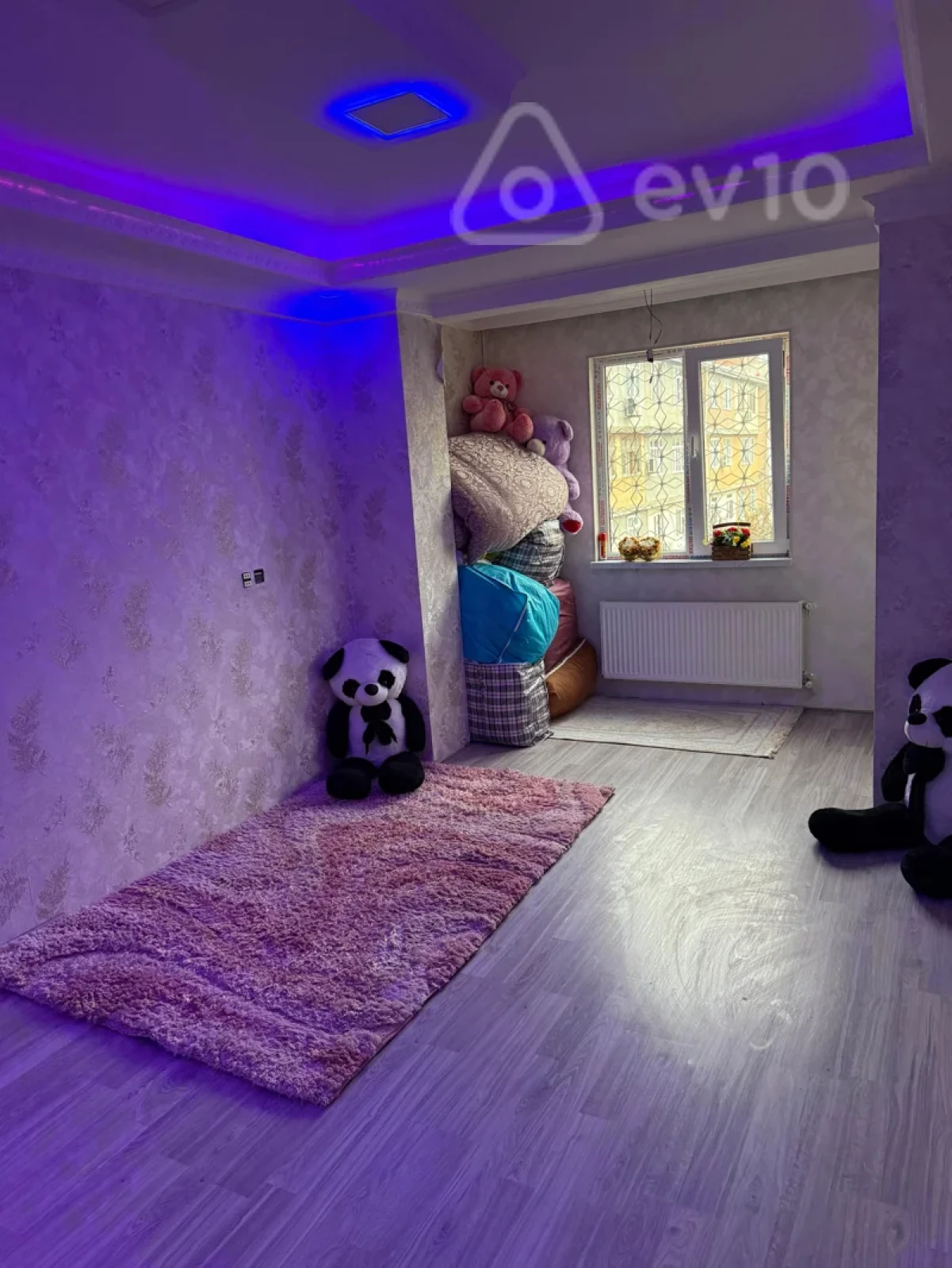 Satılır 3 otaqlı köhnə tikili 85 m²