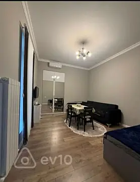 Kirayə verilir 1 otaqlı köhnə tikili 30 m² — Bakı, Səbail 1 otaq 30.00 m²