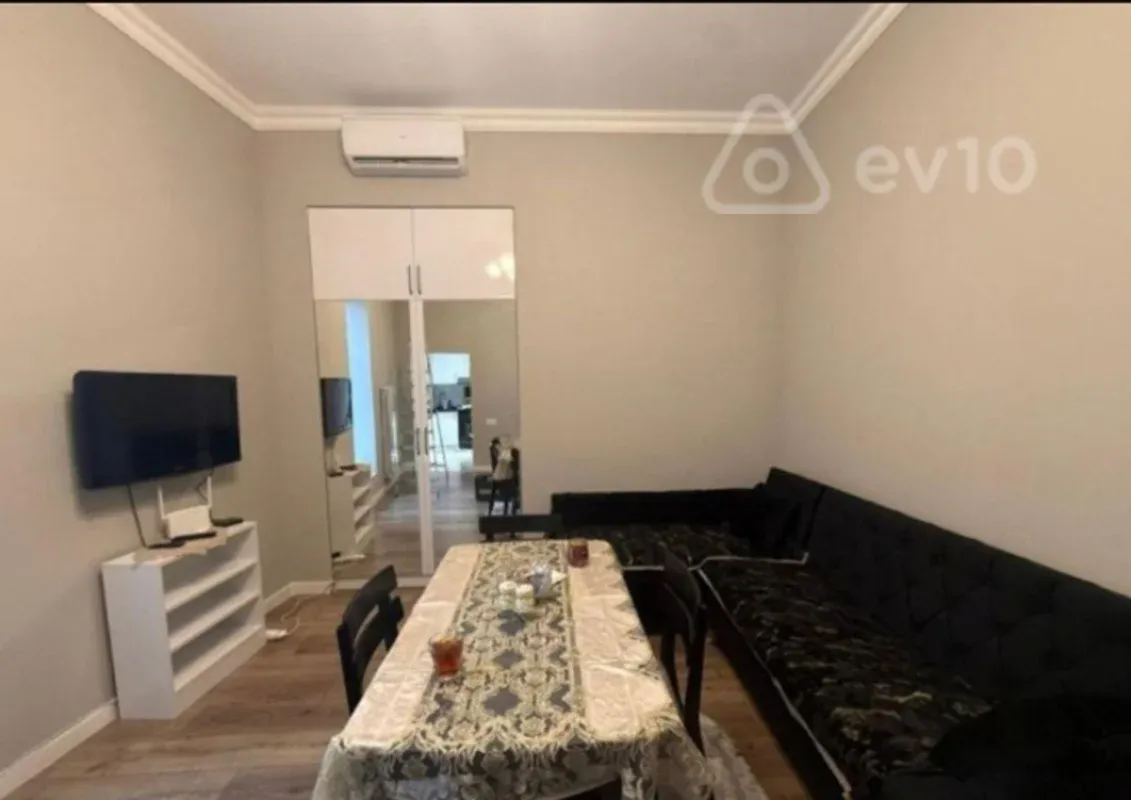 Kirayə verilir 1 otaqlı köhnə tikili 30 m²