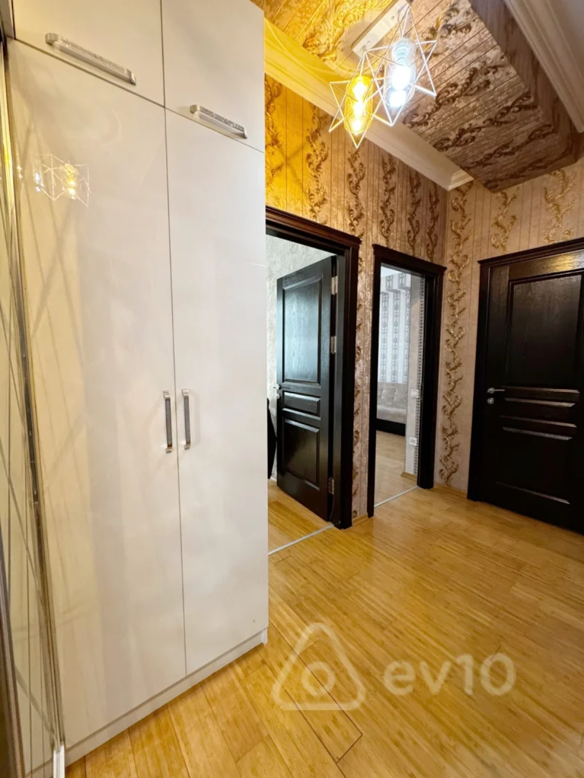 Satılır 2 otaqlı yeni tikili 55 m²