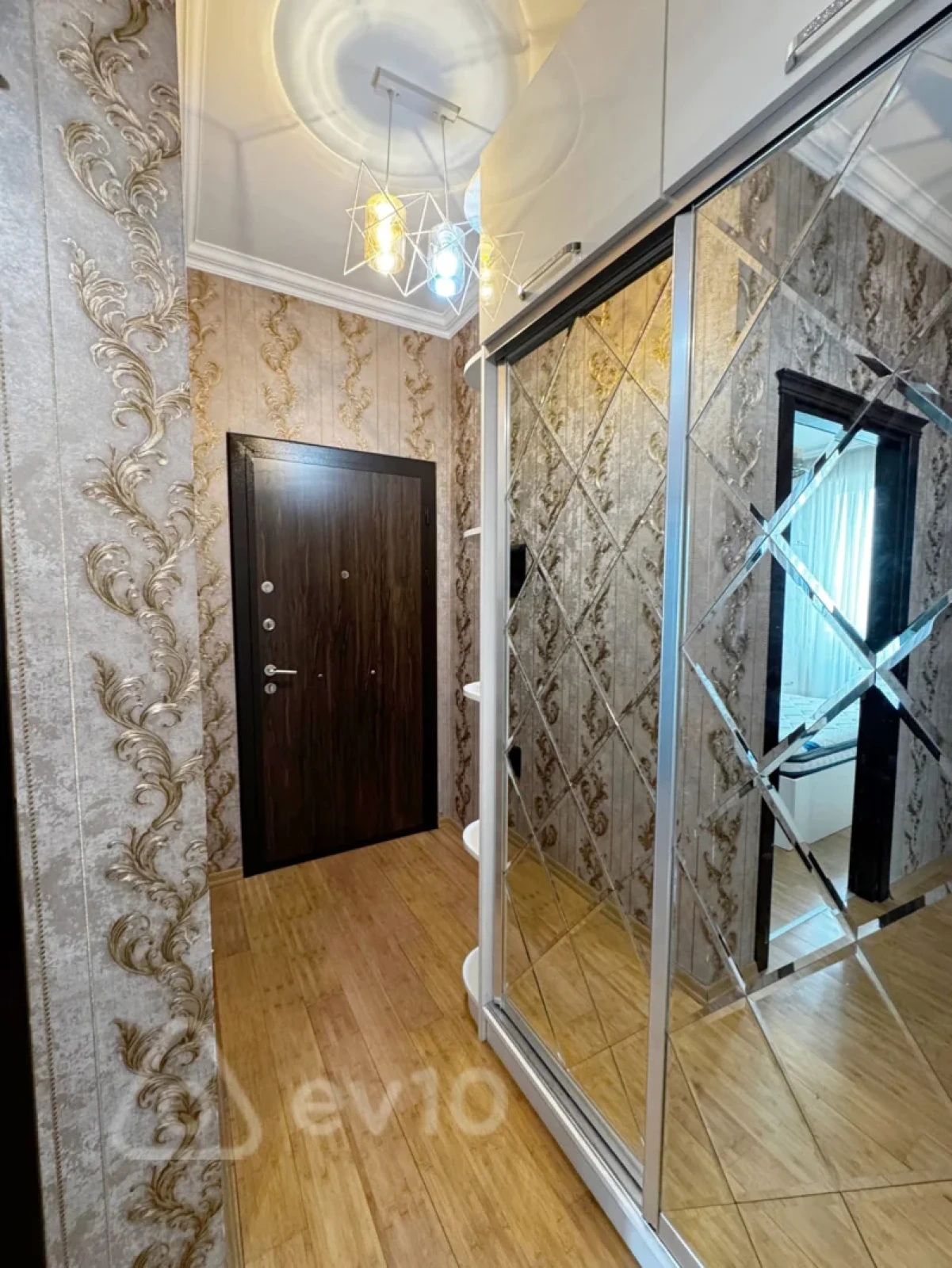 Satılır 2 otaqlı yeni tikili 55 m²