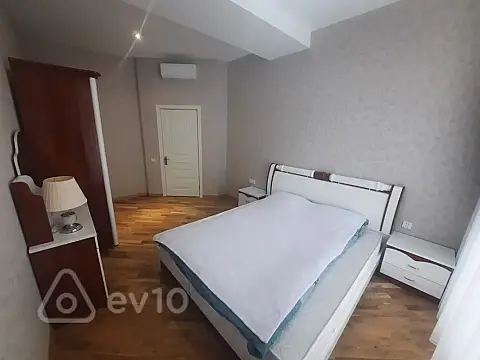 Kirayə verilir 2 otaqlı yeni tikili 67 m²
