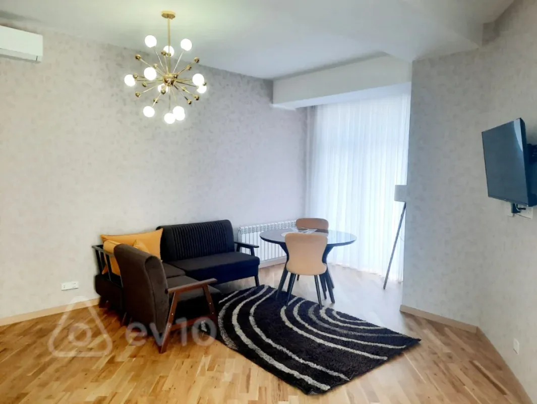 Kirayə verilir 2 otaqlı yeni tikili 67 m²