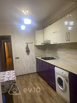 Kirayə verilir 3 otaqlı köhnə tikili 70 m²