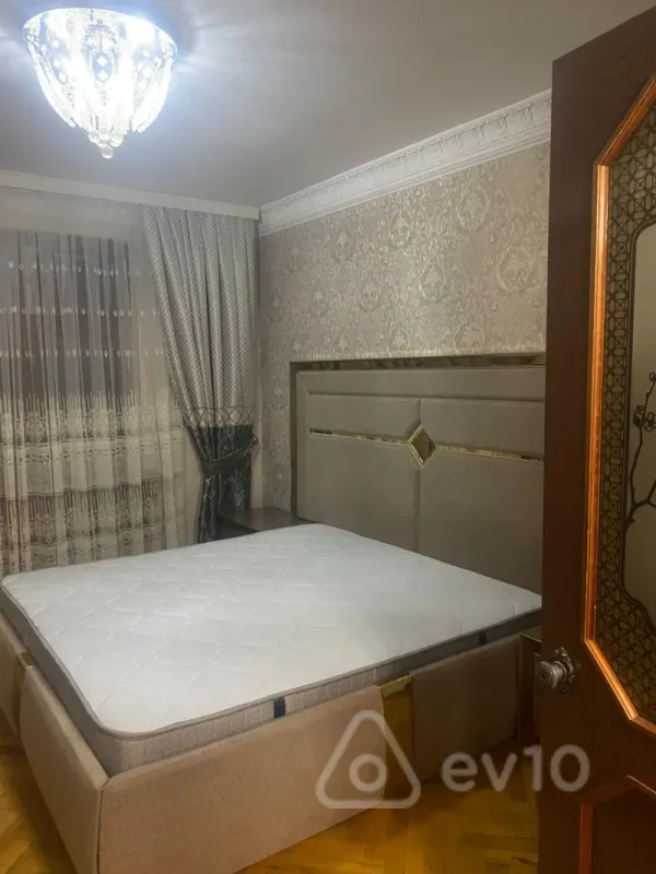 Kirayə verilir 3 otaqlı köhnə tikili 70 m²