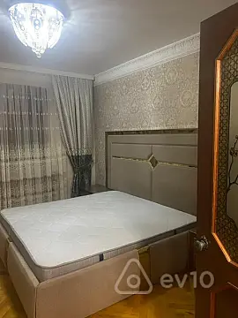 Kirayə verilir 3 otaqlı köhnə tikili 70 m²