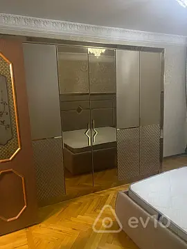Kirayə verilir 3 otaqlı köhnə tikili 70 m²