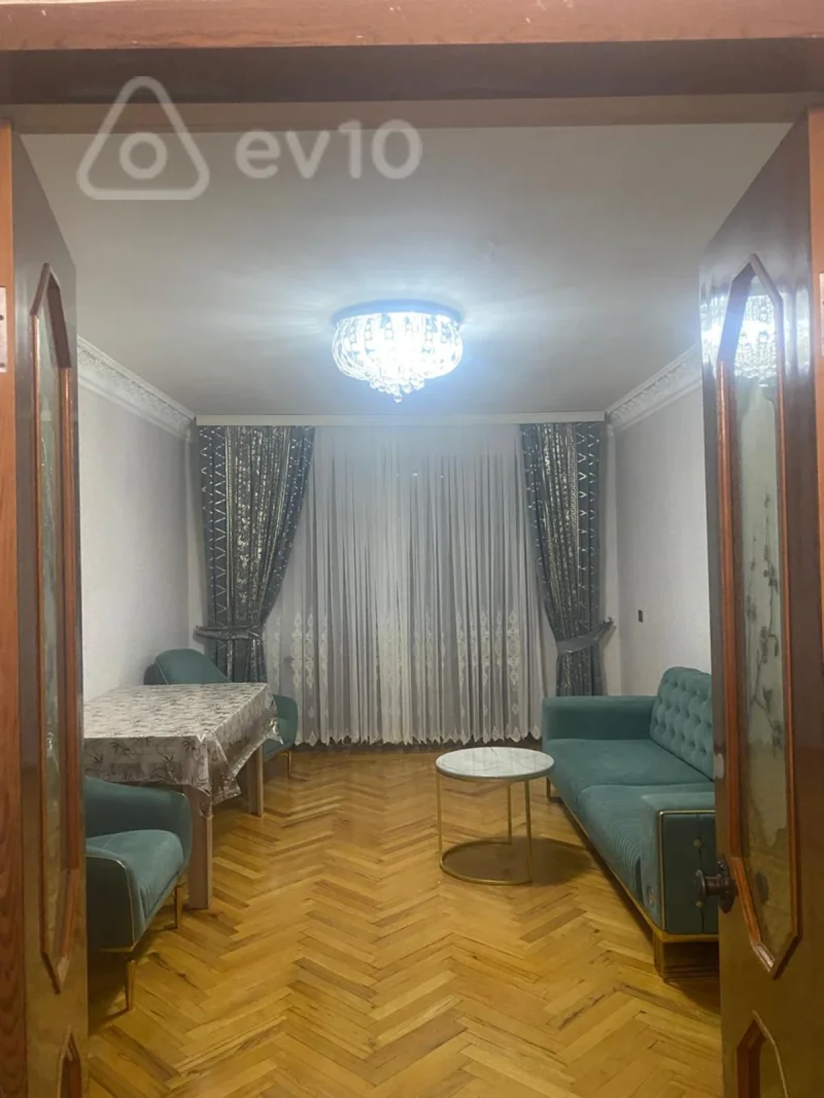 Kirayə verilir 3 otaqlı köhnə tikili 70 m²