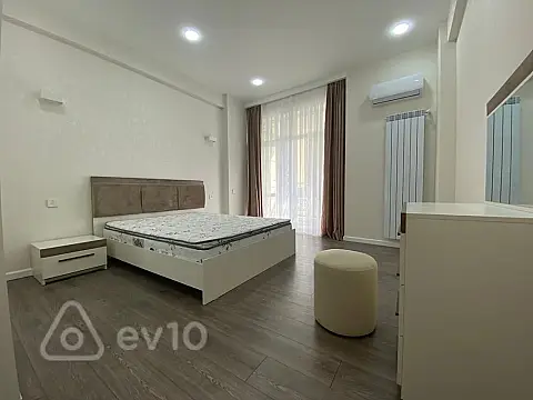 Kirayə verilir 3 otaqlı yeni tikili 120 m²