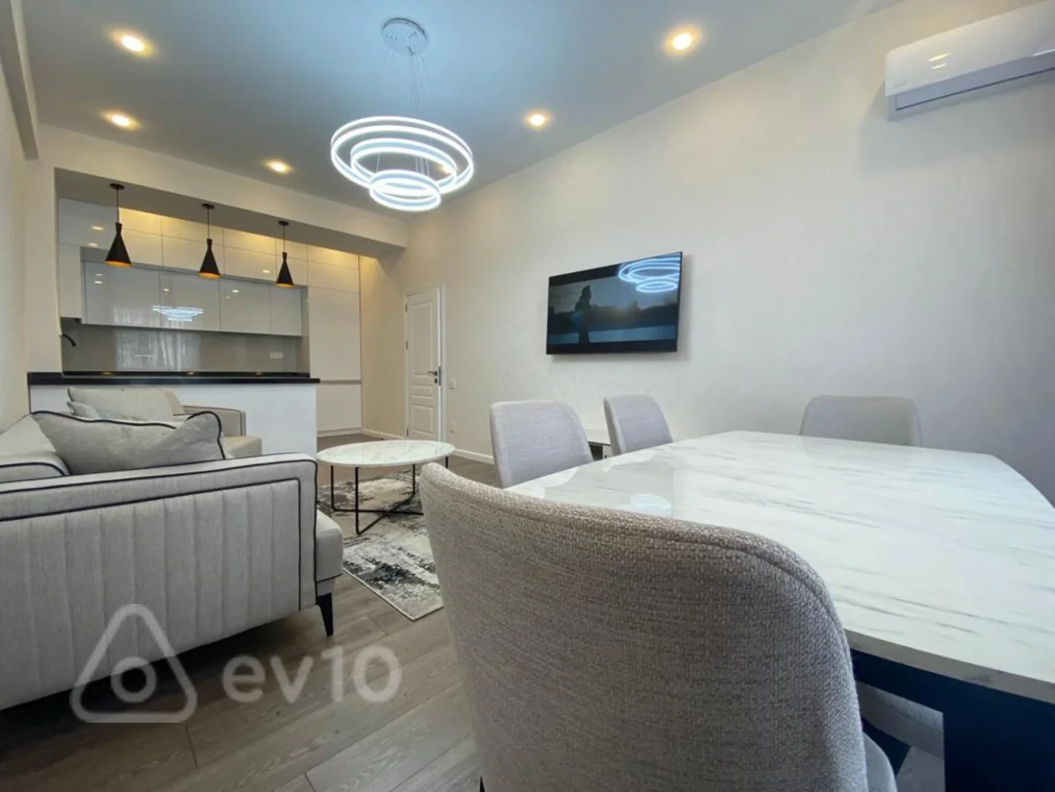 Kirayə verilir 3 otaqlı yeni tikili 120 m²