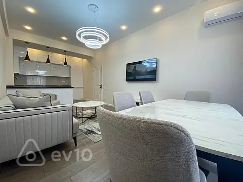 Kirayə verilir 3 otaqlı yeni tikili 120 m²