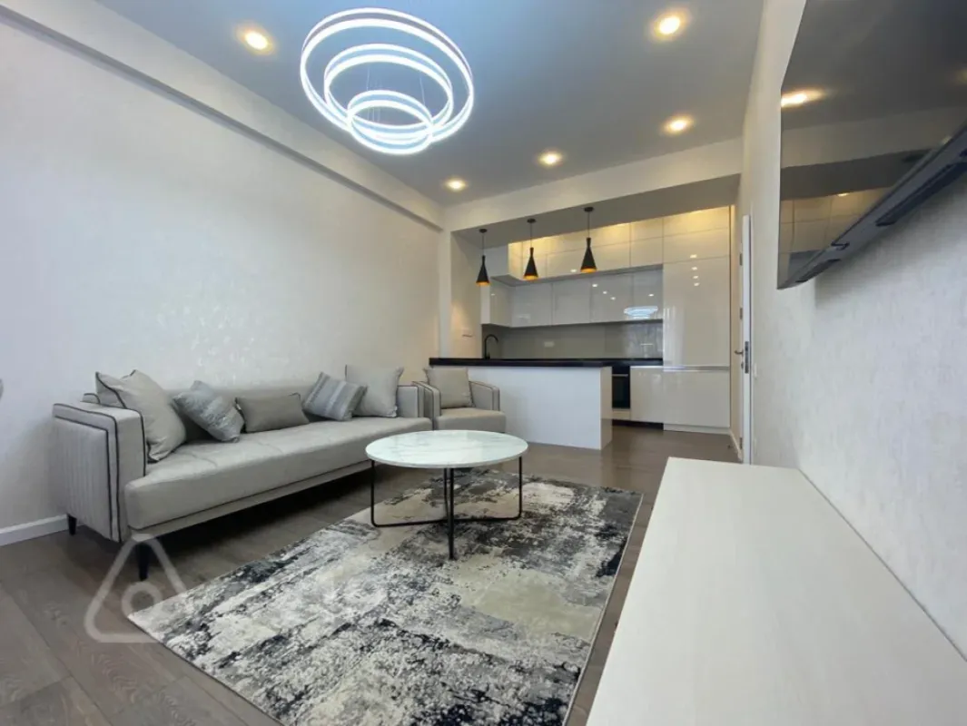 Kirayə verilir 3 otaqlı yeni tikili 120 m²