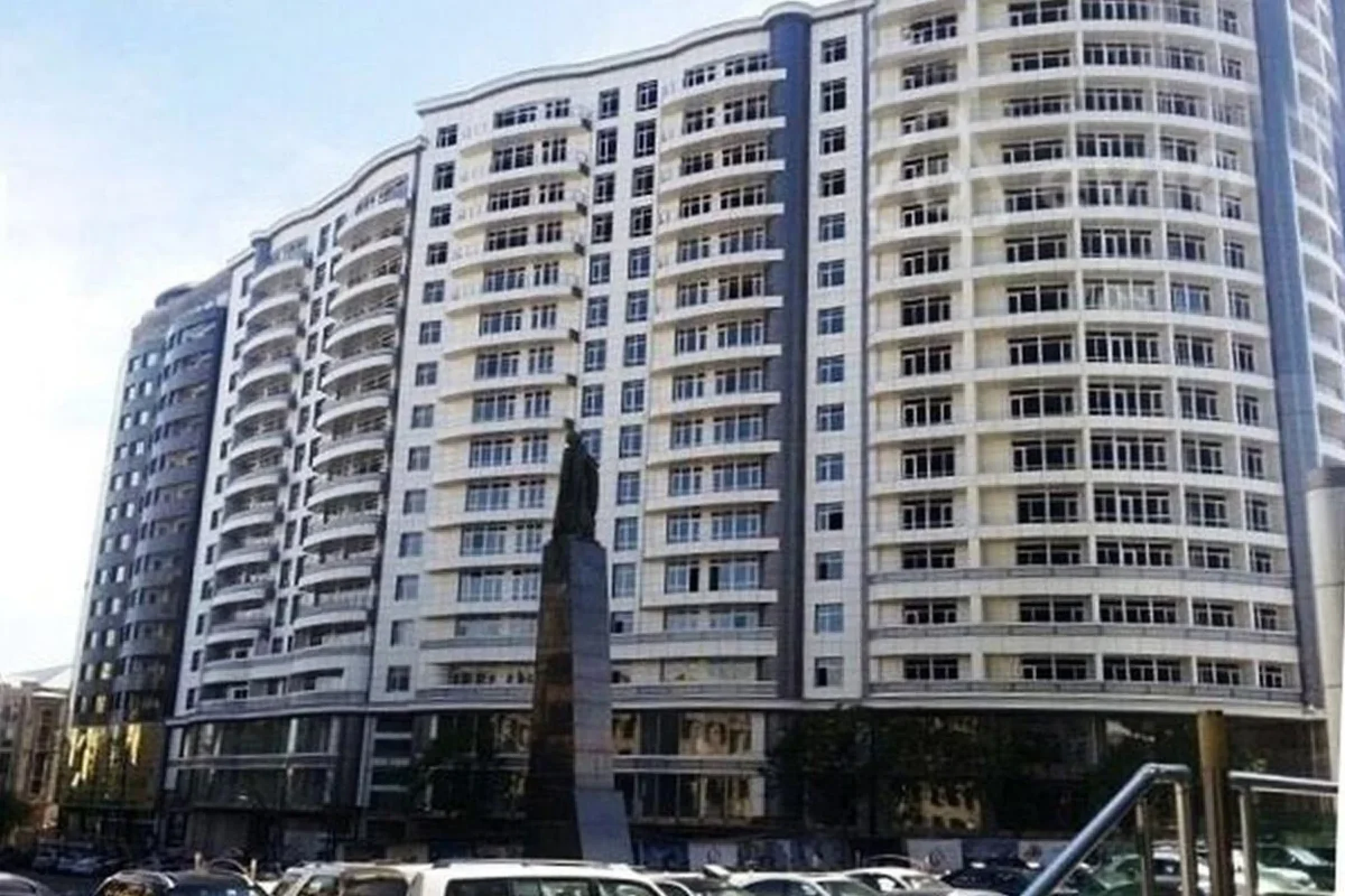 Kirayə verilir 3 otaqlı yeni tikili 120 m²