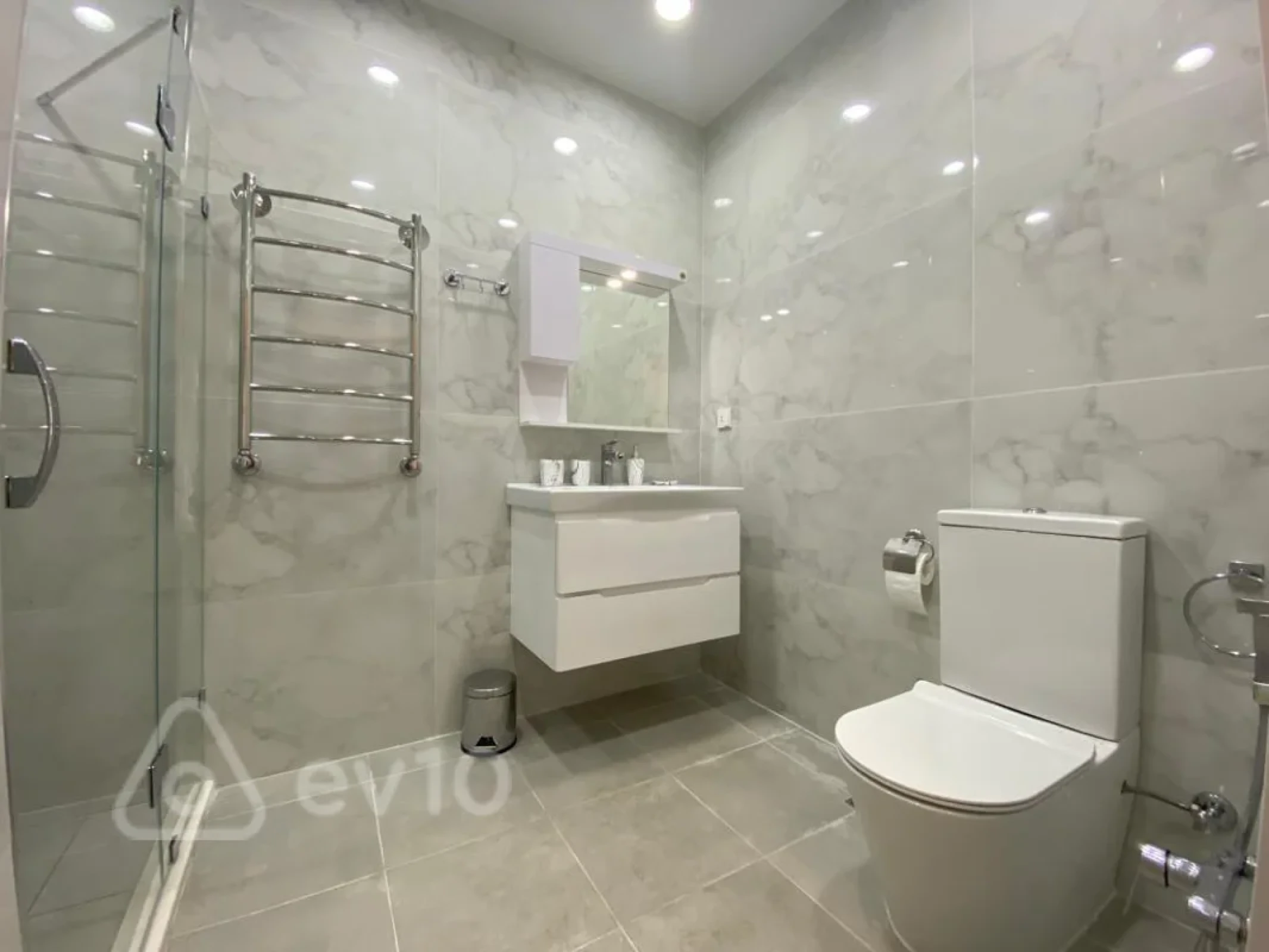 Kirayə verilir 3 otaqlı yeni tikili 120 m²