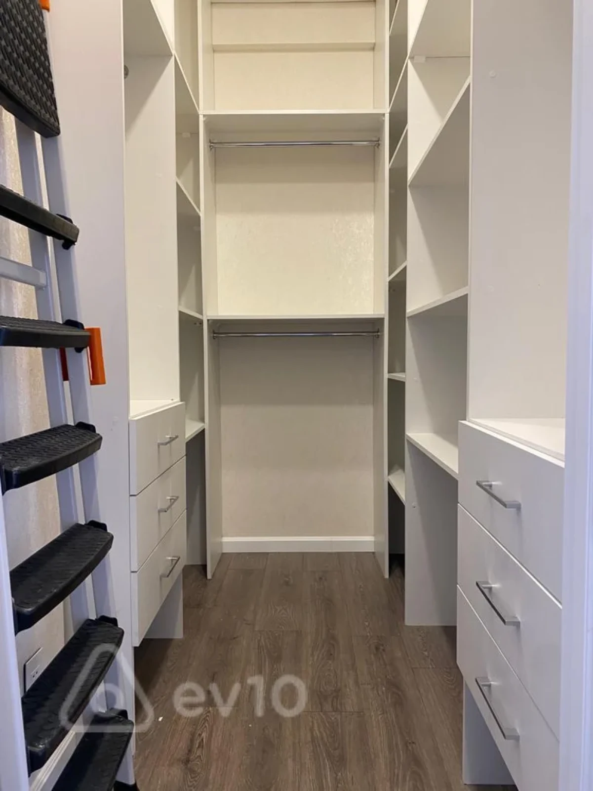 Kirayə verilir 3 otaqlı yeni tikili 120 m²