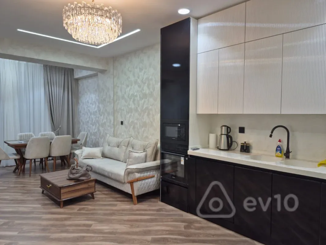 Kirayə verilir 2 otaqlı yeni tikili 95 m²