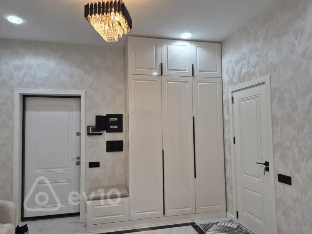 Kirayə verilir 2 otaqlı yeni tikili 95 m²