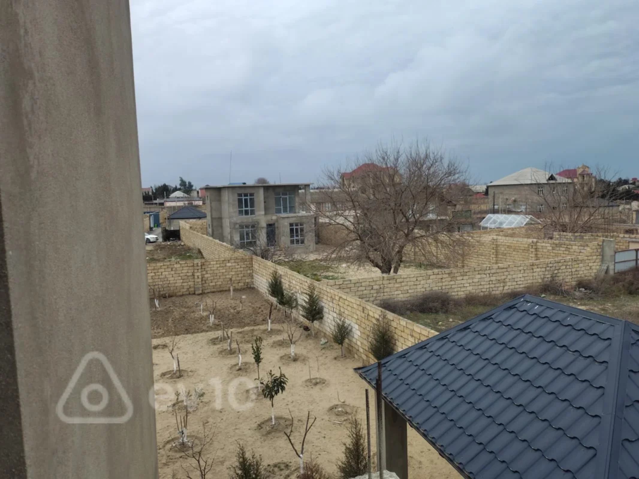 Satılır 5 otaqlı həyət evi 220 m²