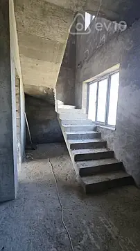 Satılır 5 otaqlı həyət evi 220 m²