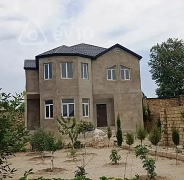 Satılır 5 otaqlı həyət evi 220 m²