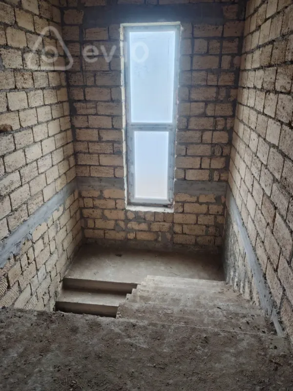 Satılır 5 otaqlı həyət evi 220 m²